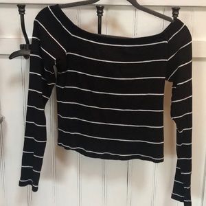 Off shoulder crop top.